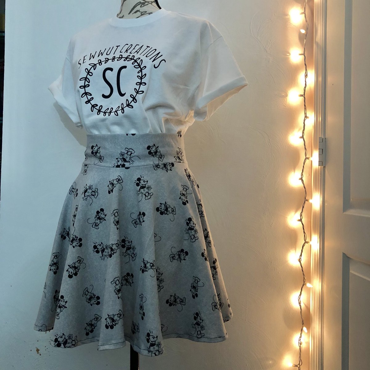 sewwutcreations's tweet photo. ๐ญMickey Mouse Full Circle Skirt For Sale $20. #sewing #sewinglovers #forsale #disneyready #circleskirt #stretchyskirt #handmade #sc #sewwut #sewwutcreations #byarod https://t.co/YiN8pMIEQy