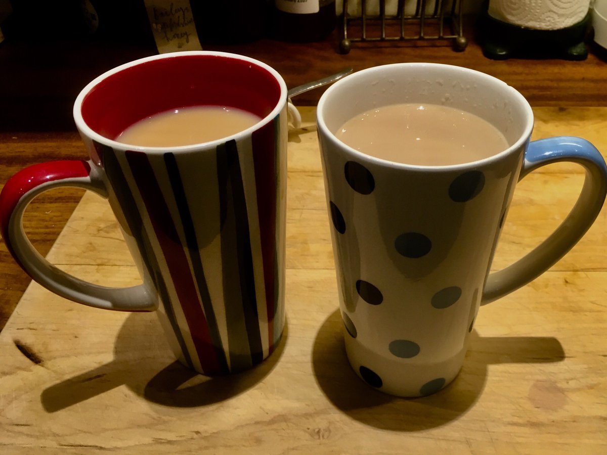 OrmeJks's tweet photo. Just arrived home. A nice cup of tea seems in order. #PeoplesVoteMarch #PutItToThePeopleMarch #MarchToRemain https://t.co/A5hleAdcy8