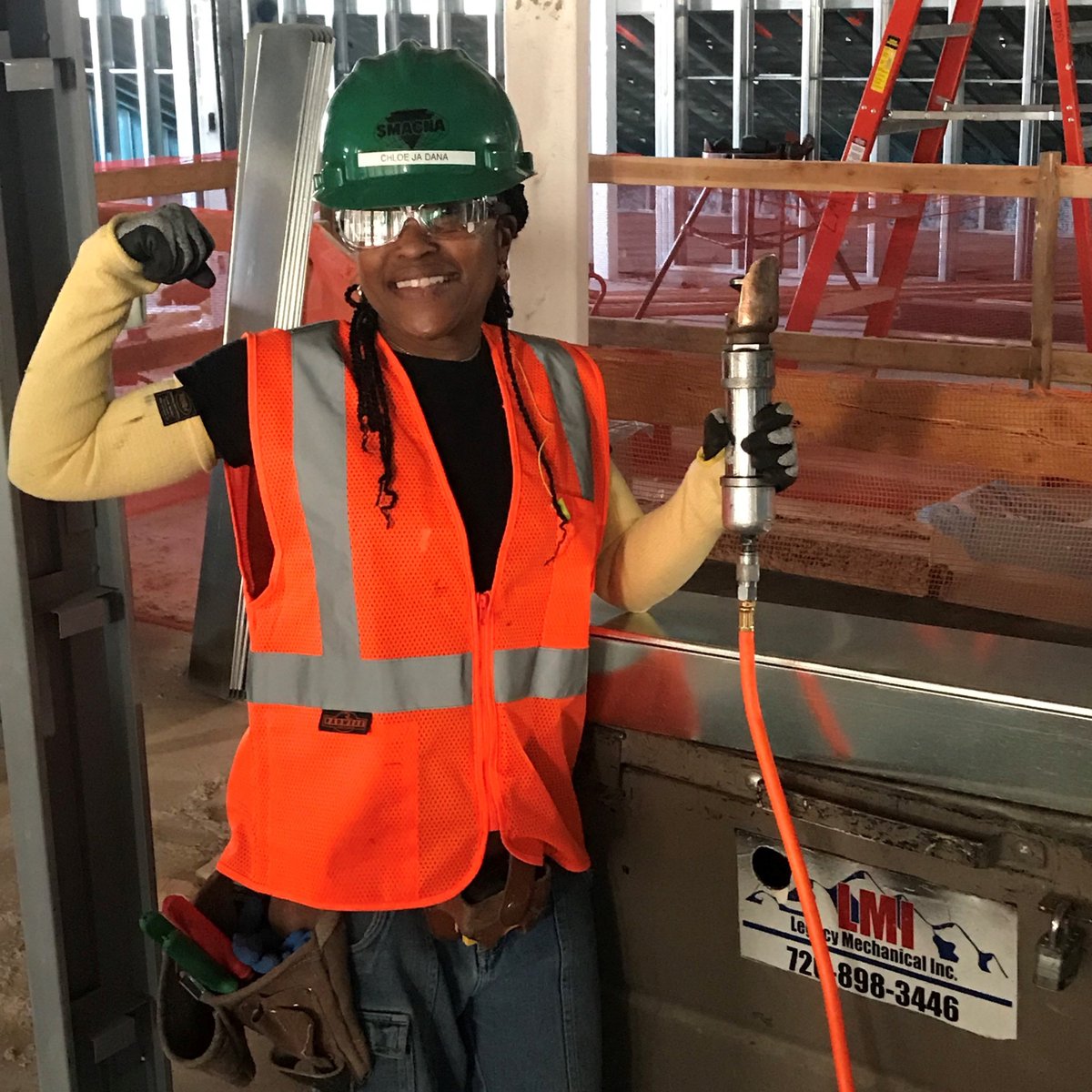 ConstCareersNow's tweet photo. Chloe Lomax was a stay at home mother for 6 years &amp; needed to find a career. "I was worried about being out of the workforce for so long. But @ConstCareersNow team, along w/ their partners provided help for transportation, childcare &amp; equipment" Full story https://t.co/pYPrBMtxWm https://t.co/4hvtqglPSf