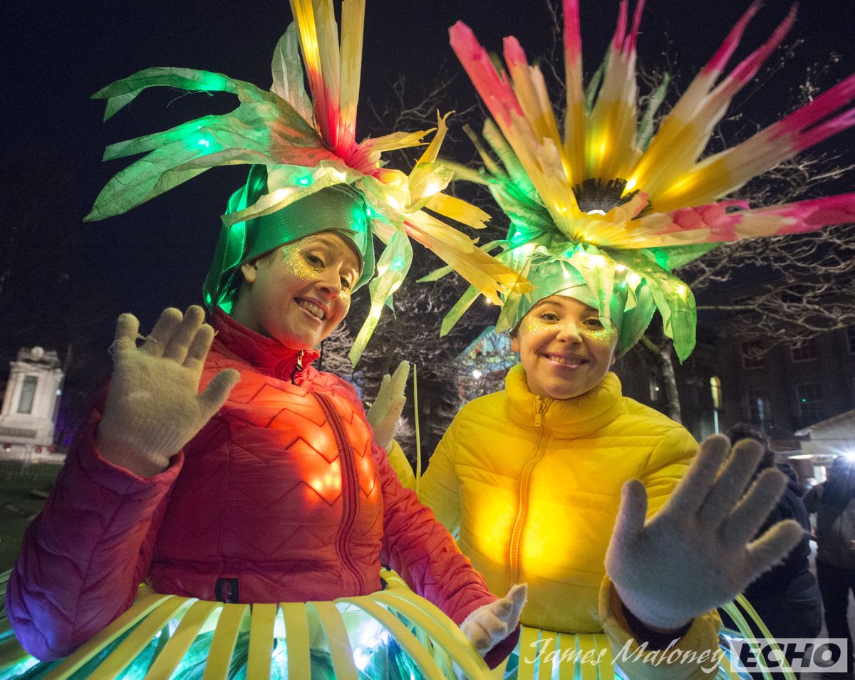 YouFromLancs's tweet photo. Birkenhead Town Hall came alive for Animated Square - the first spectacular event of Wirralβs year as Borough of Culture for Liverpool City Region.
@imaginewirral @WirralCouncil @livechonews
#AnimatedSquare https://t.co/MLrO2go3ij