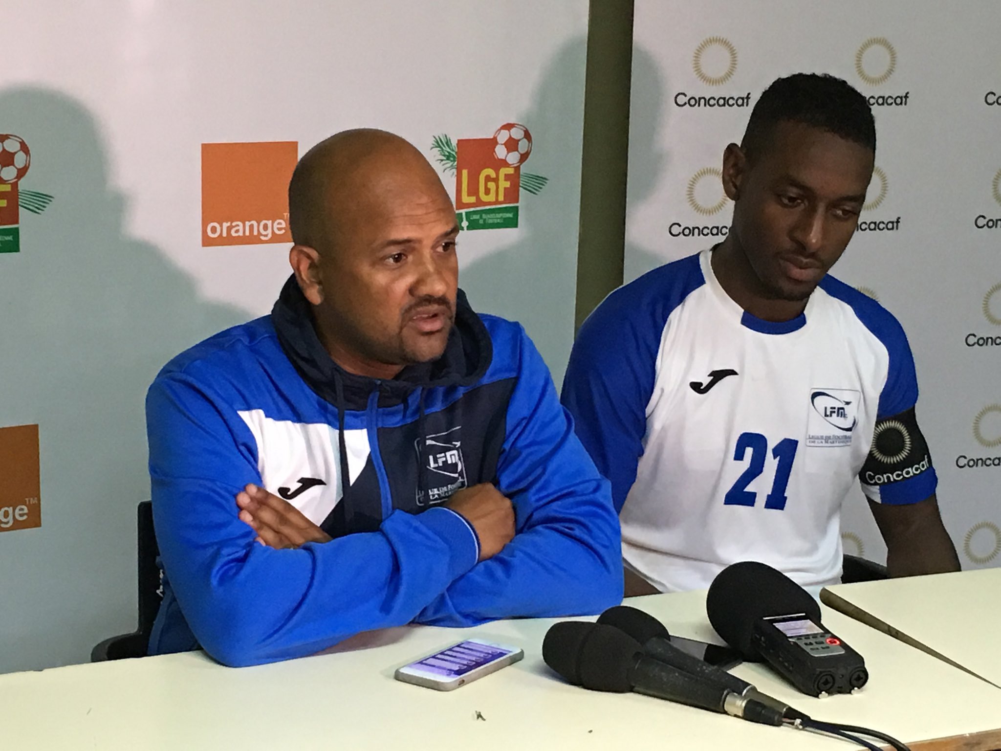 Laurie-A. VIRASSAMY on Twitter: &quot;Mario Bocaly, sélectionneur de la #Martinique (à gauche) et Sébastien Crétinoir, le capitaine en conférence de presse #CNL… https://t.co/Q4TmvLZtfP&quot;