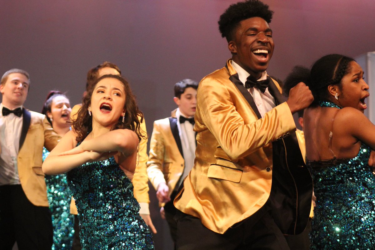 traceycakes47's tweet photo. I love you, MU Seniors♥️♥️♥️ #NESCS19 https://t.co/imM6sP9LW6