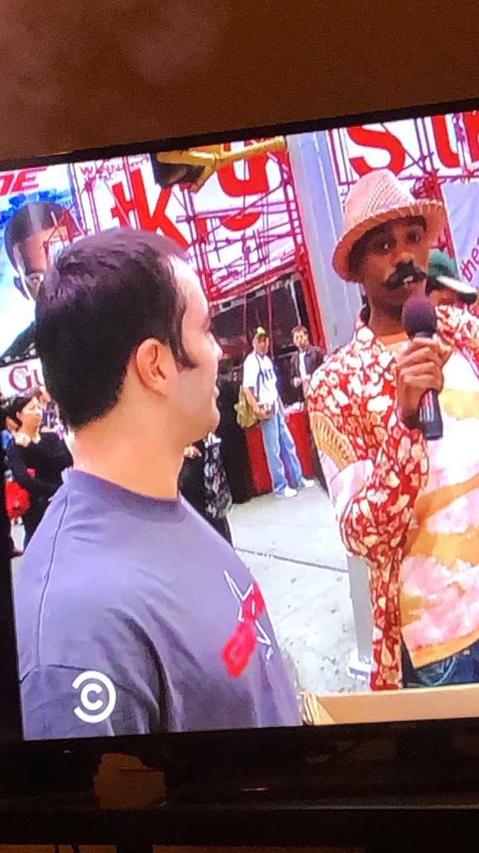 gmalko1's tweet photo. Watching some old Dave Chapelle and I see the legend @joerogan #JamiePullThatShitUp https://t.co/706PrQNpjM