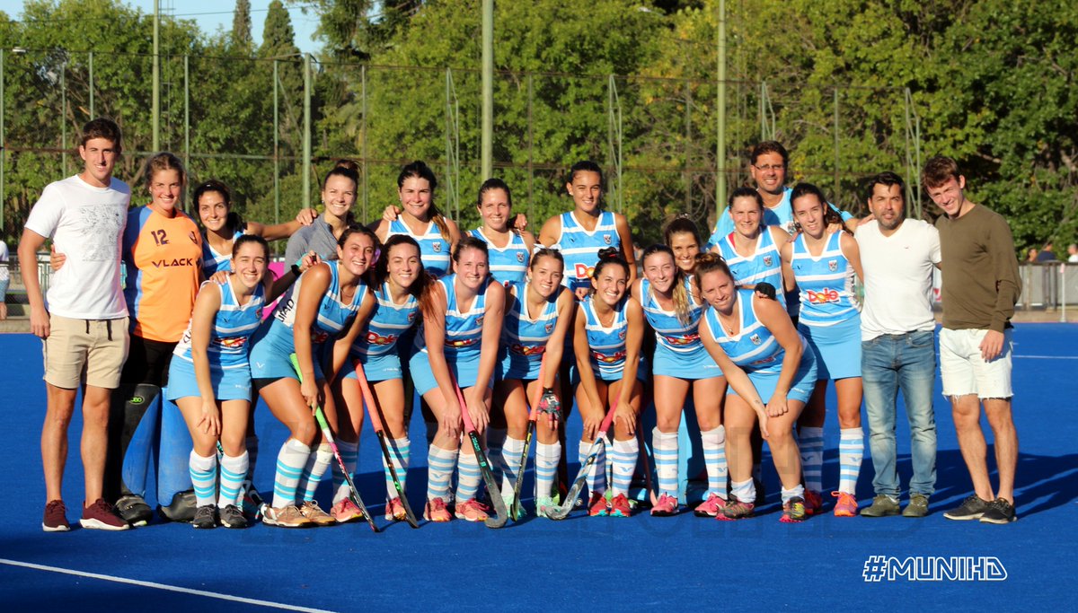HockeyMUNIHD's tweet photo. #THMD2019 #Damas   #Metro2019 #01F02F 
#CiudadB 2019  en #CCBAHockey  By #MuniHD  @SantiCapurro11  @HockeyCiudad https://t.co/YoK3kz4yh6