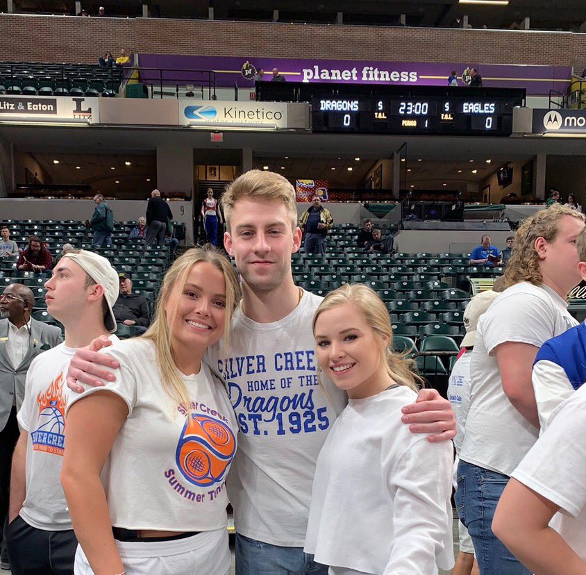 SC basketball just won state!! 💙