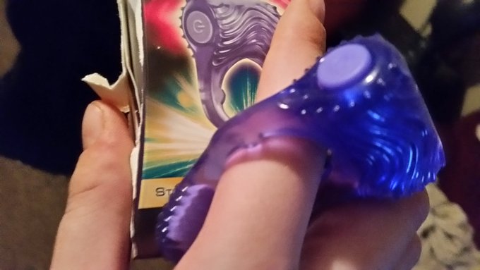 1 pic. Got a cock ring today :) enjoy the pics #chaterbate #cock #cockring #horny #hornyteen #thickcock