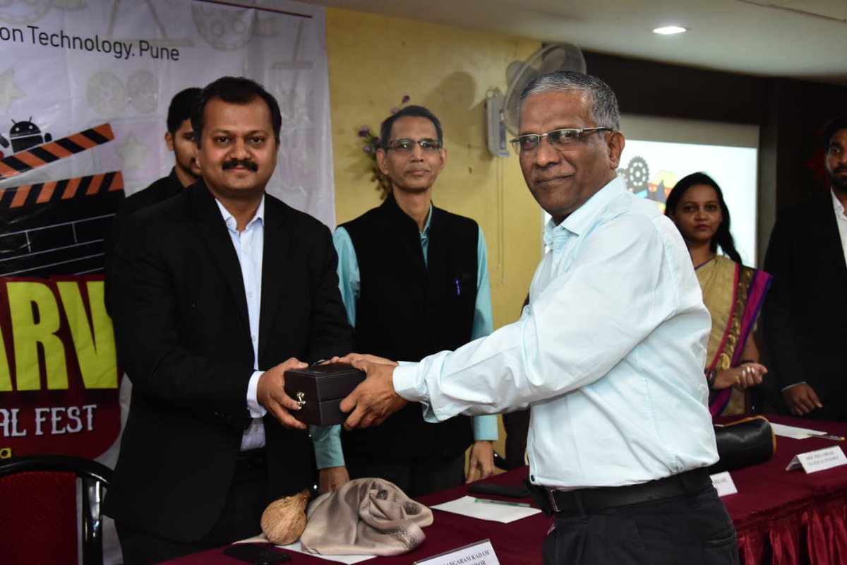 birlasoft's tweet image. #SameTimeLastWeek | #SpecialInvitation | Sangram Kadam was invited as the #GuestofHonor for the inaugural #ceremony of the CSI State Level Convention &amp;amp; Perception &apos;19, held at VIIT, #Pune |  Glimpses of his interaction...(1/2)
