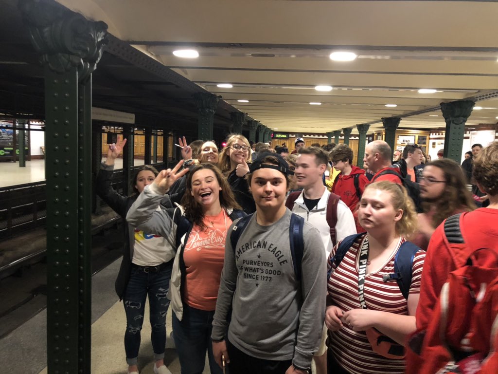 SPstudentTravel's tweet photo. Our first metro experience of the tour was a success. https://t.co/YKItfq6lNg