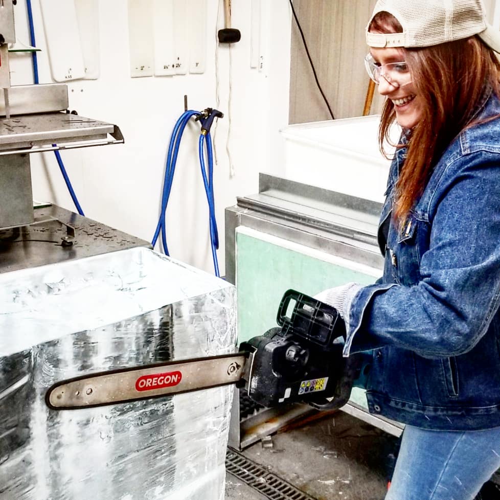 KYStraightIce's tweet photo. We ❤ when our friends visit!
@chateaubourbon @CommonwealthTAP @EvanWilliamsExp
#kystraightice #luxuryice #ice #clearice #premiumice #whiskey #bourbon #Louisville #Kentucky #whisky #ice #iceicebaby #diamond #diamondice https://t.co/1KGOLqthiC
