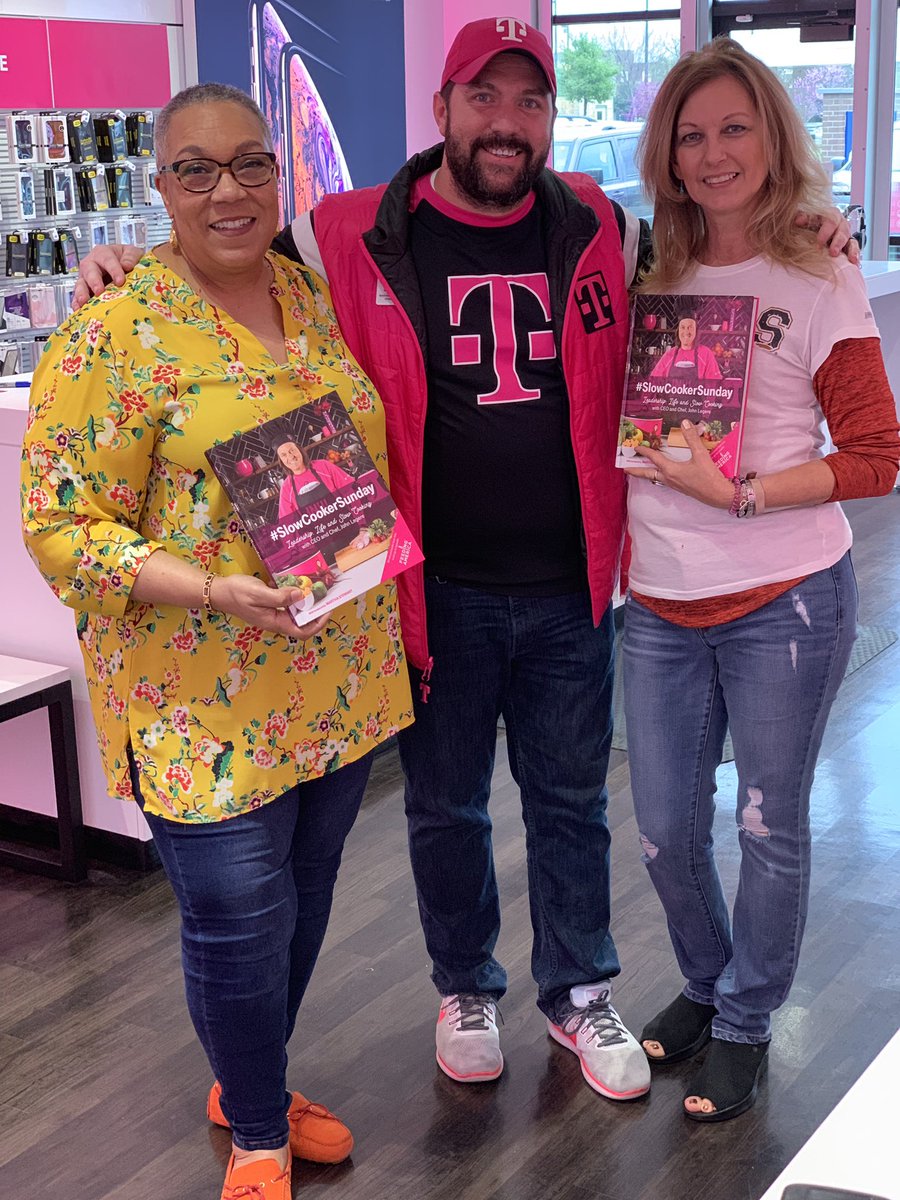 Stephen_Gundrum's tweet photo. @TMobile helping feed the hungry @JonFreier @JohnLegere #SlowcookerSundays #FeedingAmerica https://t.co/YdqQIwoYy0