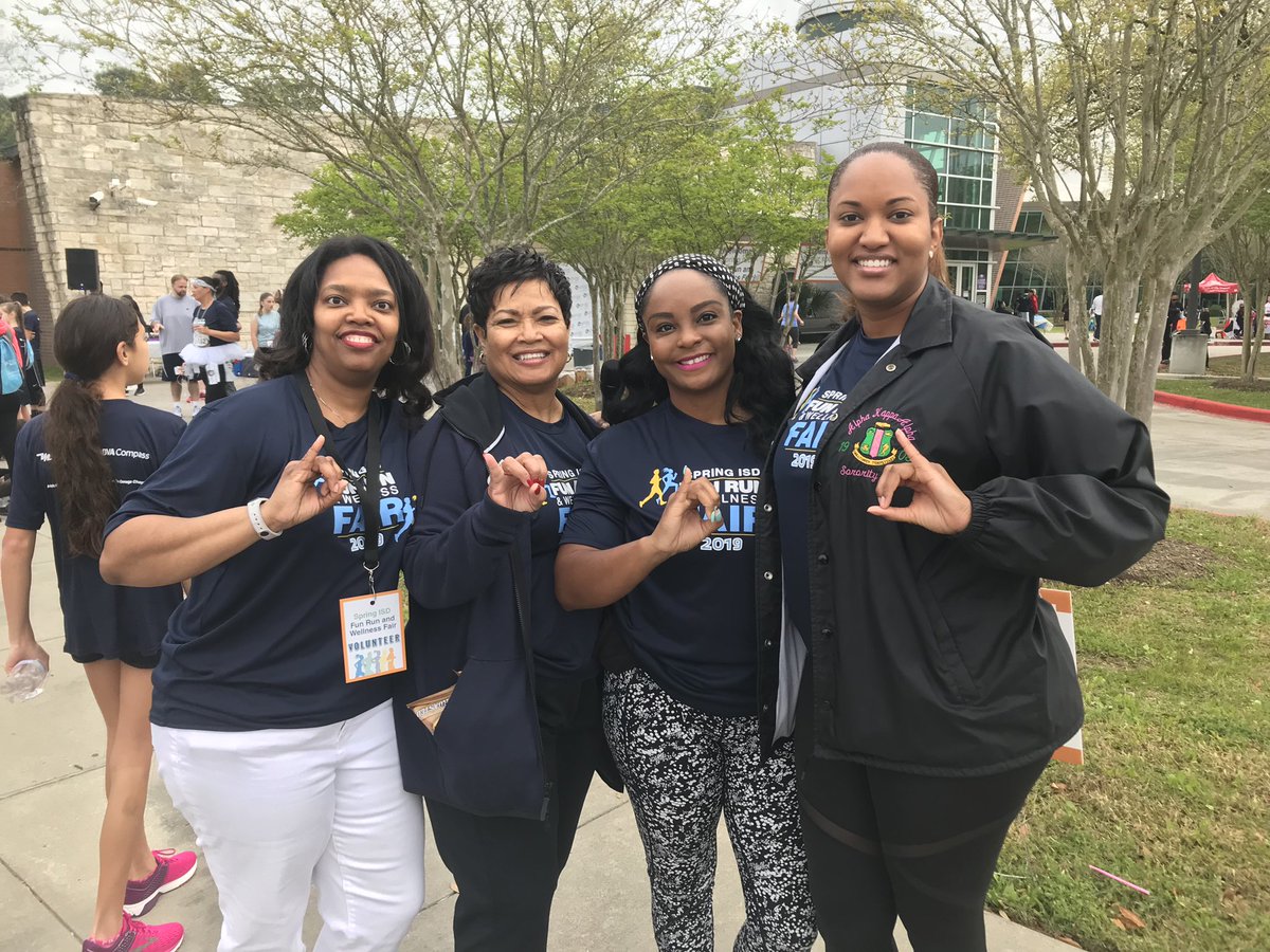 OmicronTauOmega's tweet photo. Chapter members had a blast supporting  SpringISD at the #SpringFunRun19. #AKA1908 #Excellence #OmicronTauOmega #ΟΤΩ #SpringAKAs #SpringForExcellence #SensationalSouthCentral https://t.co/sYsoSGRiKD