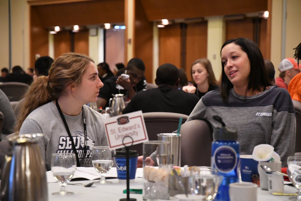 NCAADII's tweet photo. We love to see our #NCAAD2 student-athletes and administrators engaging in discussion about health and wellness at #APPLEathletics19 🍎 

Day 2 of the 2019 APPLE Training Institute is in FULL SWING! 

#MakeItYours https://t.co/Wn7ya0VHBX