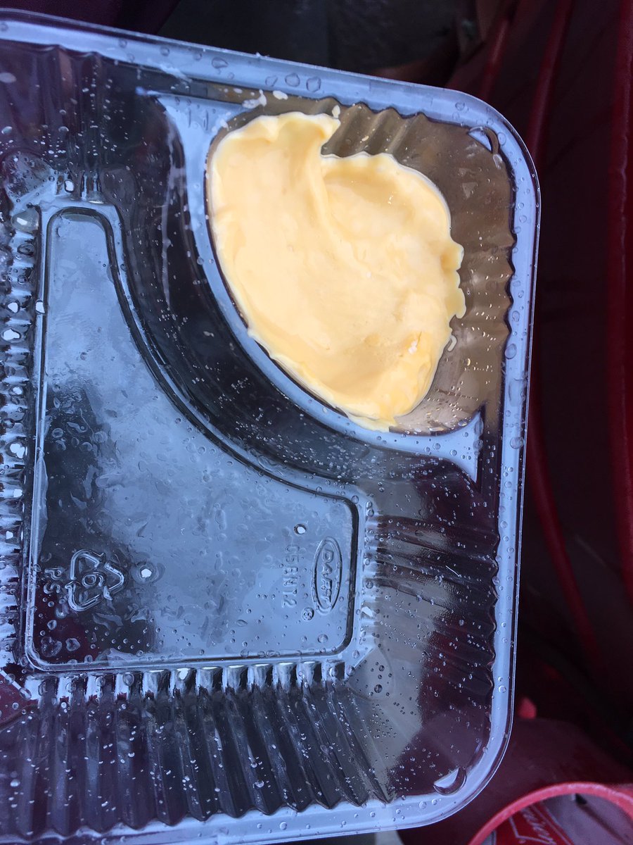 LoneConWorker's tweet image. For $1 and a smile you can get s couple pumps of nacho cheese at @ToyotaStadiumTX #DTID  #FCDvCOL #AlwaysBeShagging