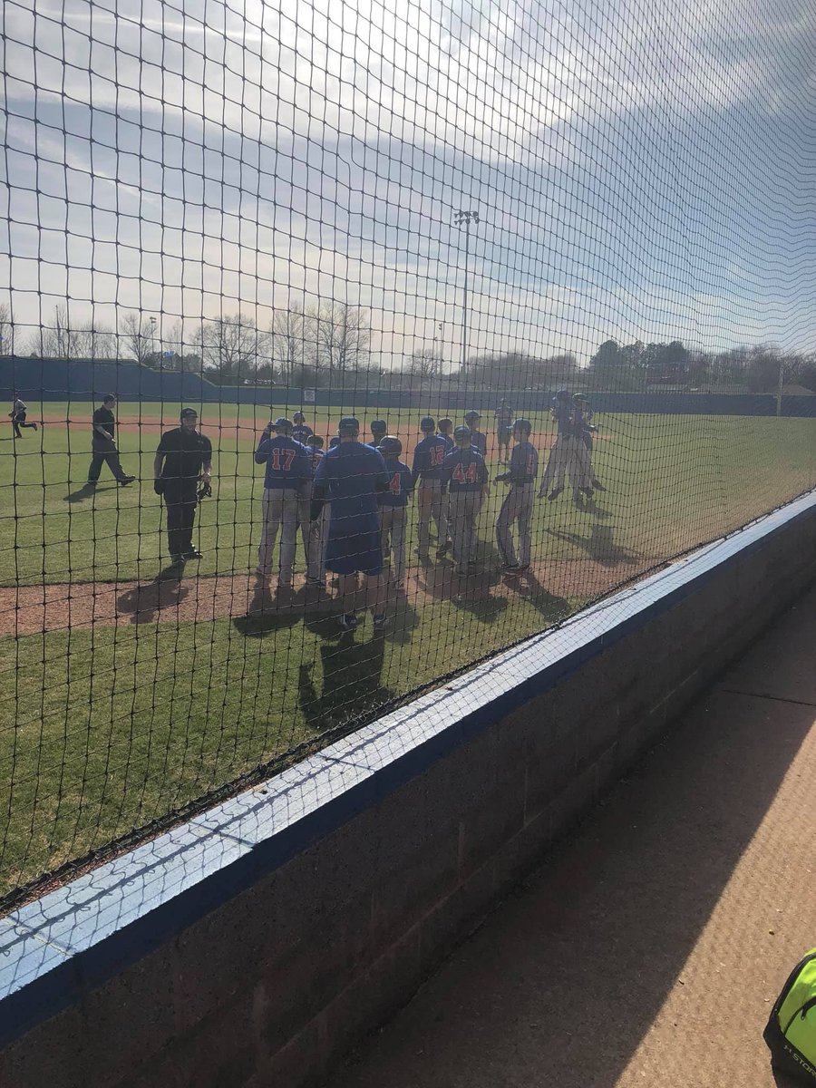 fsmswildcats's tweet photo. FSMS Baseball was in action today!! Lost the first game but came back in the second game to win 10-9 after extra innings. Way to play fellas!! #WeAreFS #WhateverItTakes 💙❤️💙 https://t.co/MELhsec2Ci
