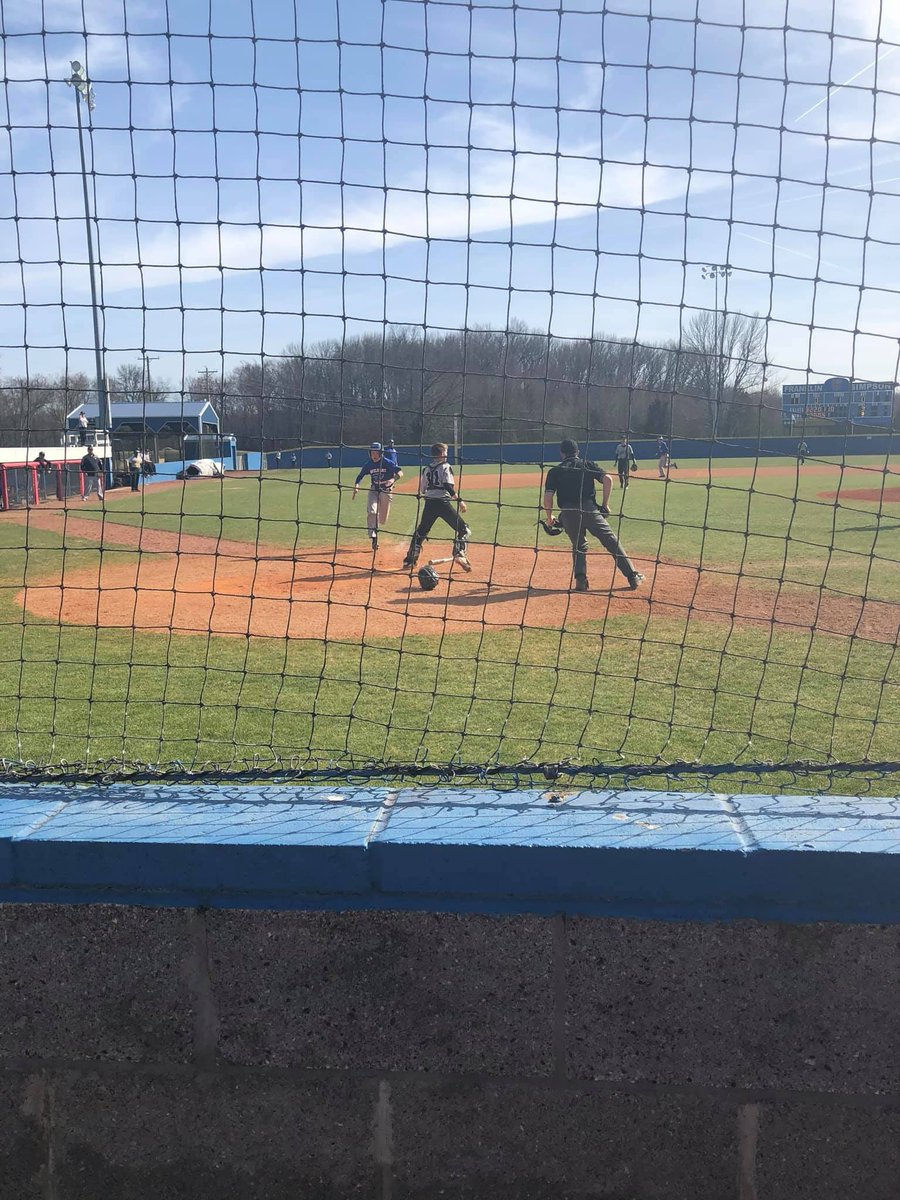 fsmswildcats's tweet photo. FSMS Baseball was in action today!! Lost the first game but came back in the second game to win 10-9 after extra innings. Way to play fellas!! #WeAreFS #WhateverItTakes 💙❤️💙 https://t.co/MELhsec2Ci