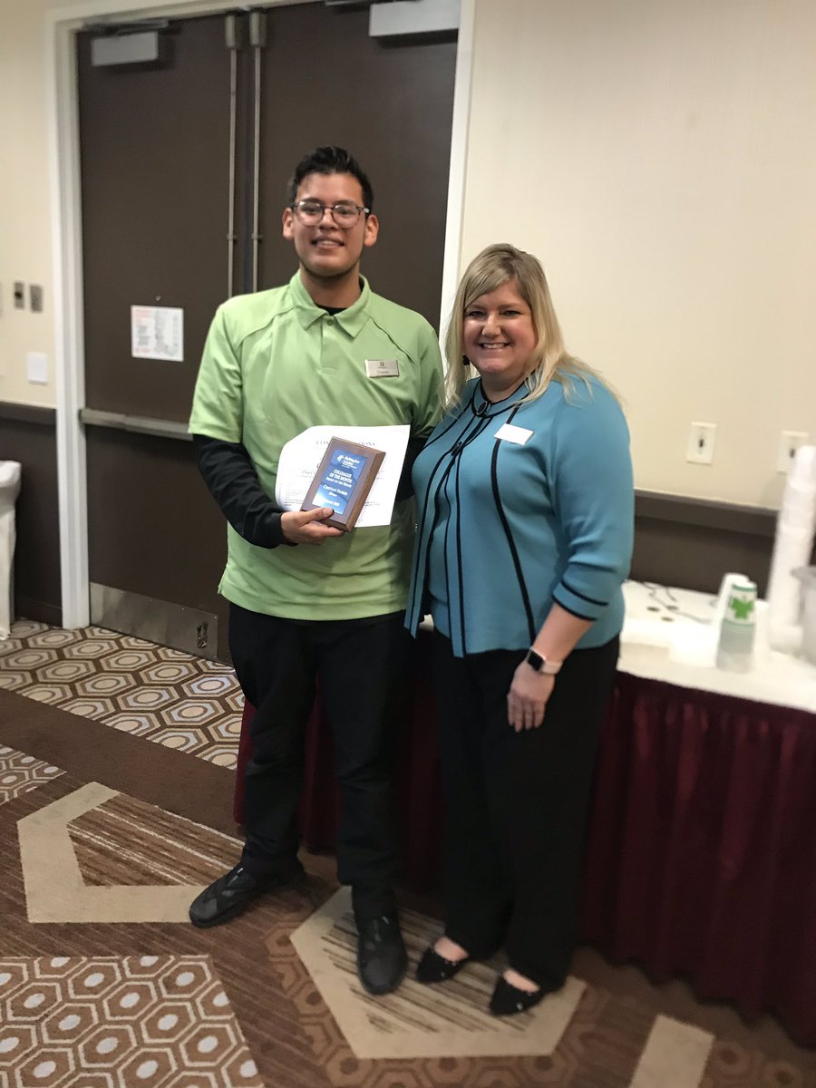 HolidayRosemont's tweet photo. We'd like to congratulate our Front &amp; Heart of the House Colleagues of the Month for March. Pictured here with our General Manager, Sandra Wolf.

Christian Flores, Front of the House- Driver 
Doug Jett, Heart of the House- Accountant 

Thank you for everything you guys do! https://t.co/yvFir8khmT