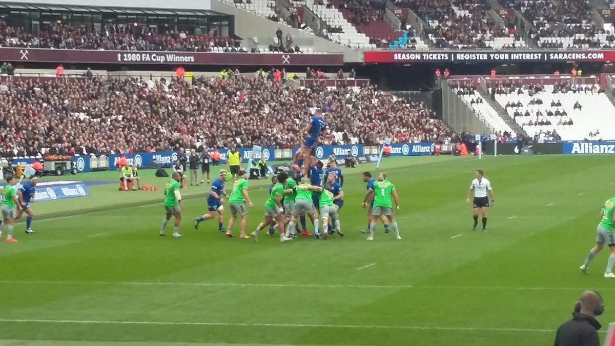 GeoffLaidler's tweet image. Great day @LondonStadium for the big @Saracens v @Harlequins match and to watch the fabulous @Stagecoach_GBR choir perform.