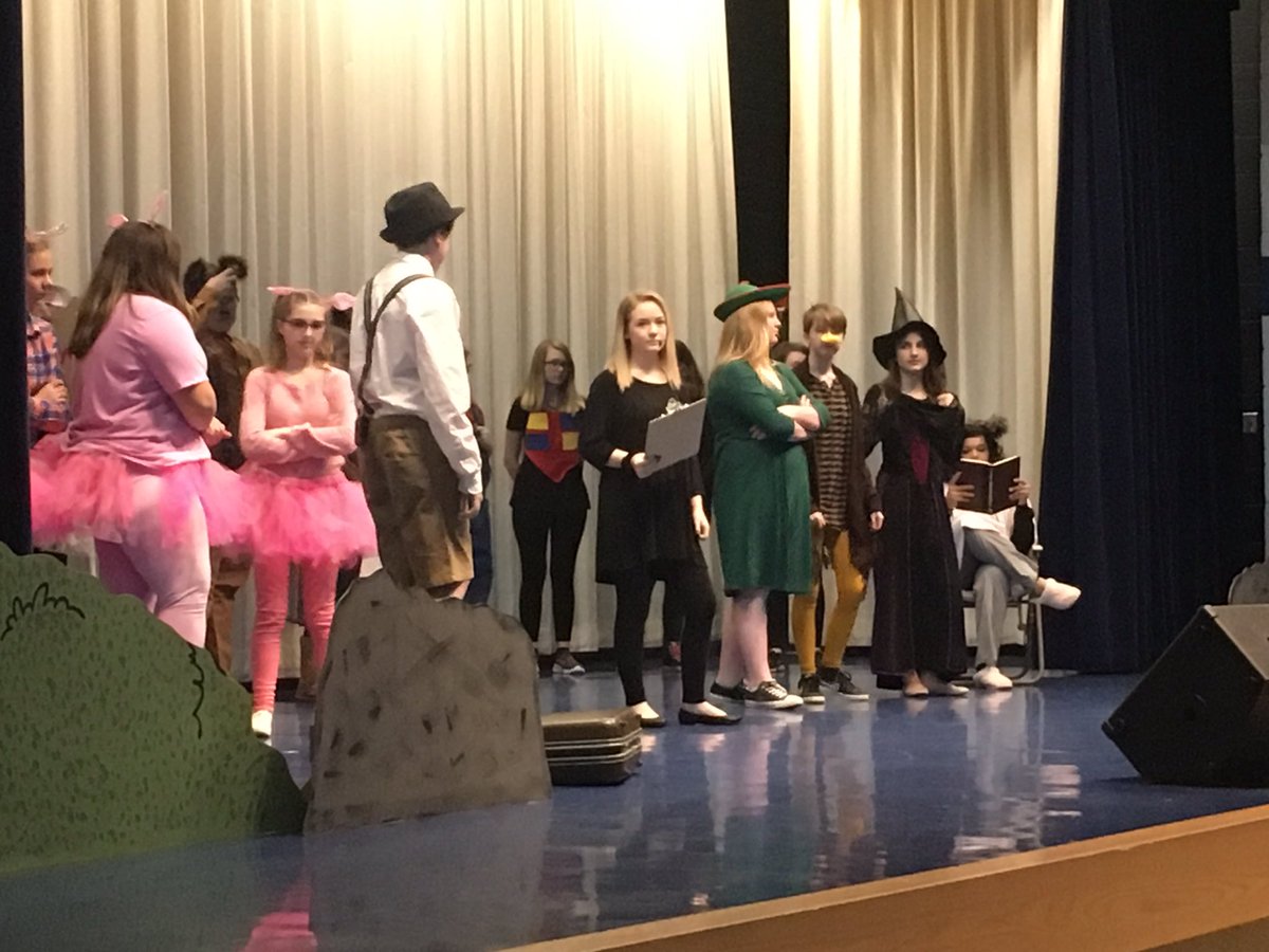 LMS Shrek performance!  What a show!!! #lmsramblers #traditionstartshere