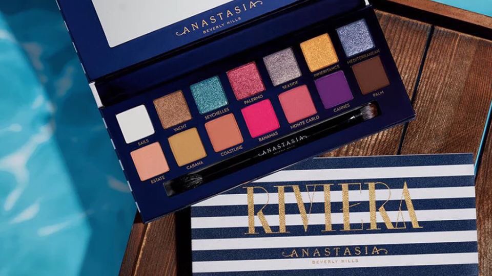 QTPOCA'S is adding more prizes to be given for first place winners! 

Runway: A set of skincare goodies

Performance: A high end wig from RockStar Wigs

Best Dressed: A makeup bag filled with Anastasia Beverly Hills newest palette and other luxury goodies!