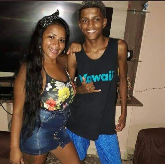 SILVIAEHELIO02's tweet photo. Deus esta operando o milagre na vida dele! Nesse momento esta passando TDs as instruções a ele, e quando ele se levantar será um novo homem e cantará o hino da vitória https://t.co/IF2hzD8WFV