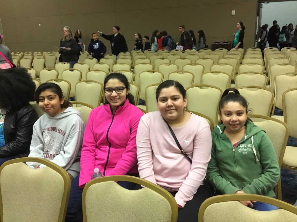MrsLopez_Reader's tweet photo. @austin_broncos #NTTBF Eager students ready to meet teen authors https://t.co/9drF0bgrsH