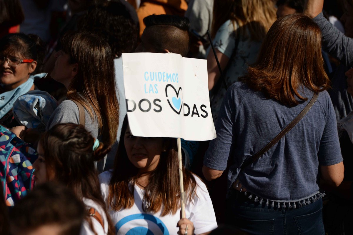 delatorrej's tweet photo. Impresionante y conmovedora demostración. ¡Argentina una vez más le dijo #SiALaVida!
 #YoMarchoPorLaVida 💙 https://t.co/Q3BLaY0uhv