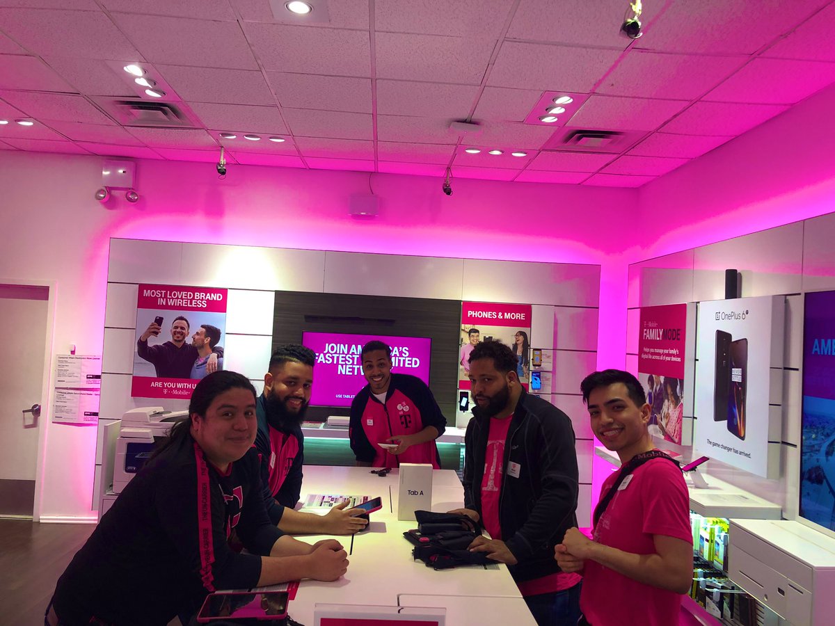 Team 57th- BTS skill practicing galore... hurry up come get your #TabAOnUs <a href="/TMobile/">T-Mobile</a> <a href="/SamsungMobileUS/">Samsung Mobile US</a> #NERules #AreYouWithUS #Eresdelosnuestros
