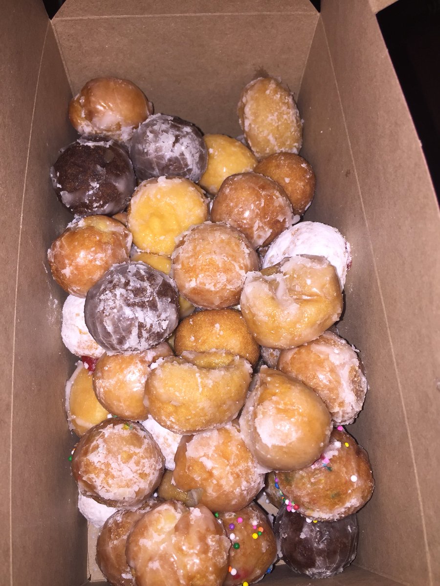 ICETEAM171's tweet photo. 1 hour til hide n seek! #donutfloponus #LazaridisICEWinter19 https://t.co/dXkQyR5Idi