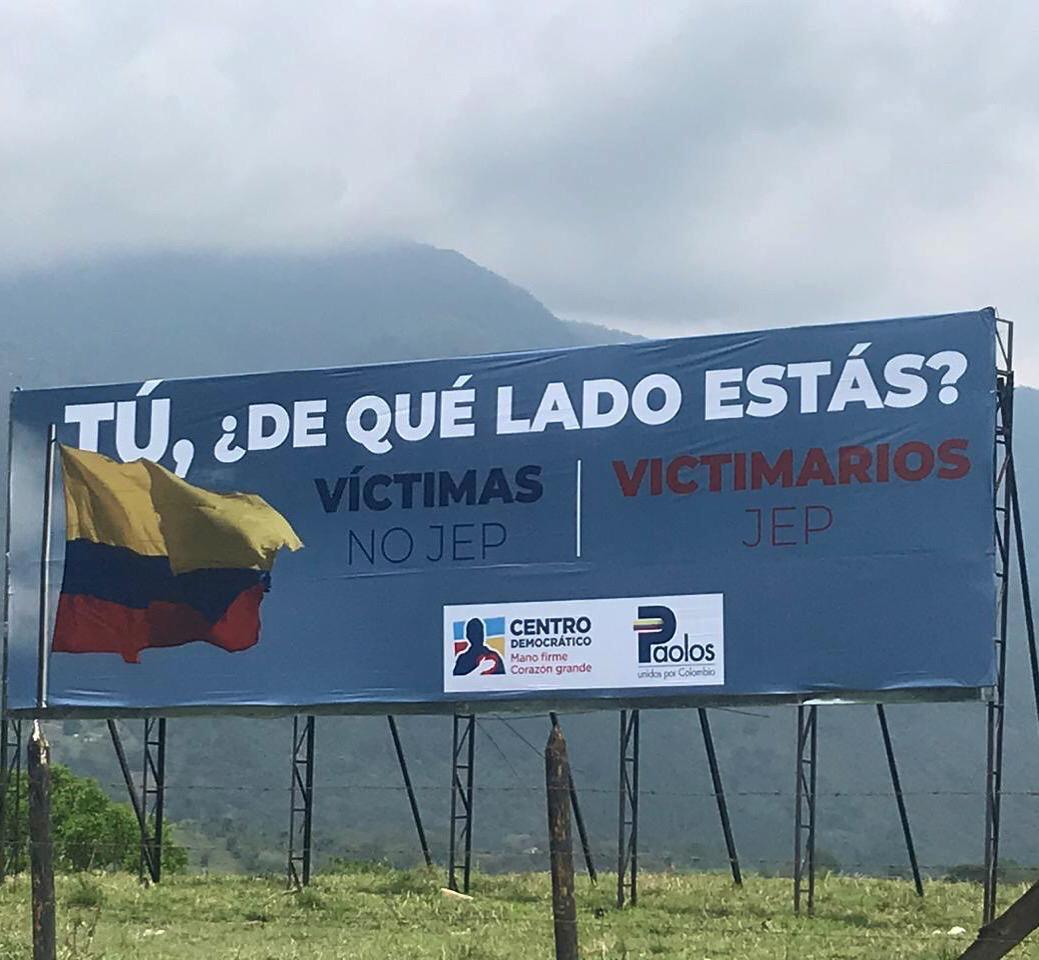MariaA_PardoJ's tweet photo. Como periodista me queda mal, lo sé, no es serio, quizá tampoco ético, pero toca decirlo: ¡qué mierda de partido político es el @CeDemocratico! https://t.co/G6Ejaswm7A