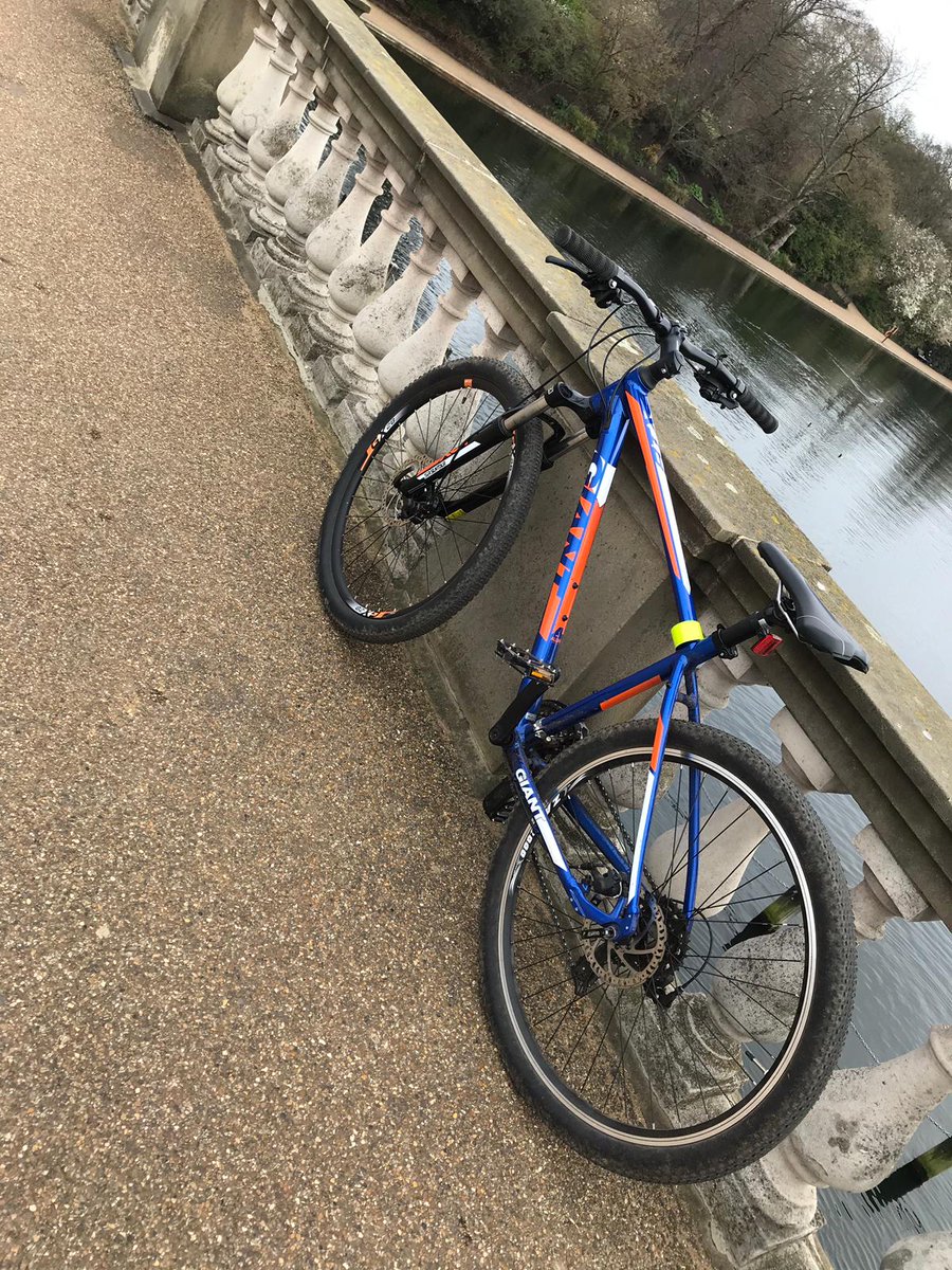 babeeni's tweet photo. @StolenRide Giant Bike stolen from Kings Cross. Outside Nike store 2 Pancreas Square on evening Sat 23rd March between 5pm-7.45pm #stolenbike #london #kingscross https://t.co/764K5AJZS6