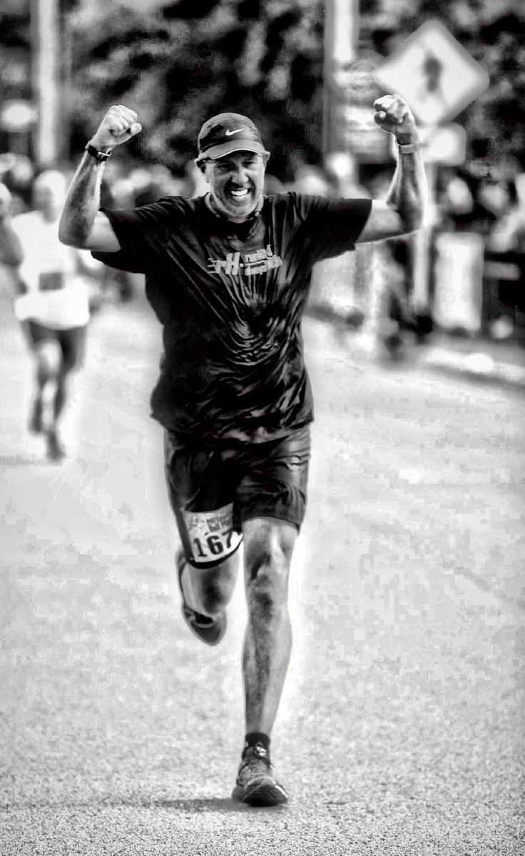 runHARDfinish's tweet photo. That moment when you cross a timing mat and it doesn’t beep and you know Derek Murphy from @MarathnInvestgr is going to write an article about you. 🤣🤣#running #donotcheat #marathoninvestigation https://t.co/DauxOAbytN
