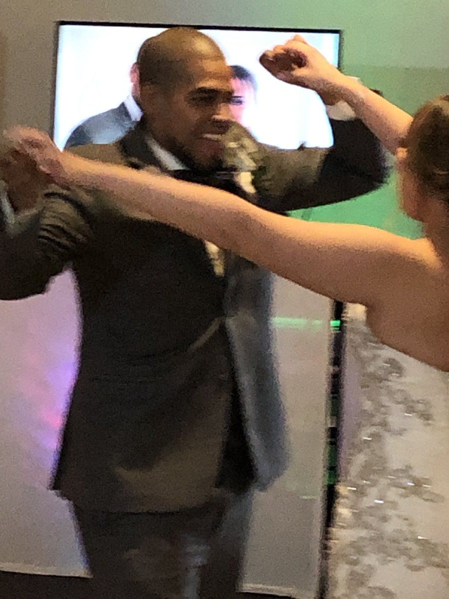 mylimation's tweet photo. Congratulations #aaronandkrystal4ever https://t.co/1hY6VHUptV