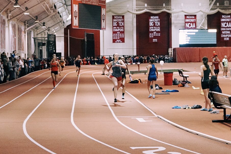 mountietrackxc's tweet photo. 🚨🔥Girls SHATTER indoor school record running a 1:52.93 - winning their heat and placing 9th in the 1A-3A small school standing! The girls bettered their time by 3 seconds.
Odum > Ward > Myers > Isenberg
#ProudToBeAMountie #smtxc https://t.co/xYYdEBVO9B
