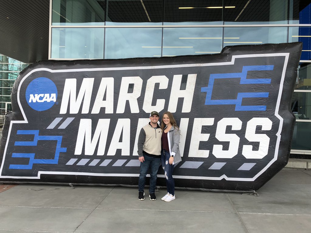 March is my favorite time of the year! ❤️ 🏀 #marchmadness #SLC
