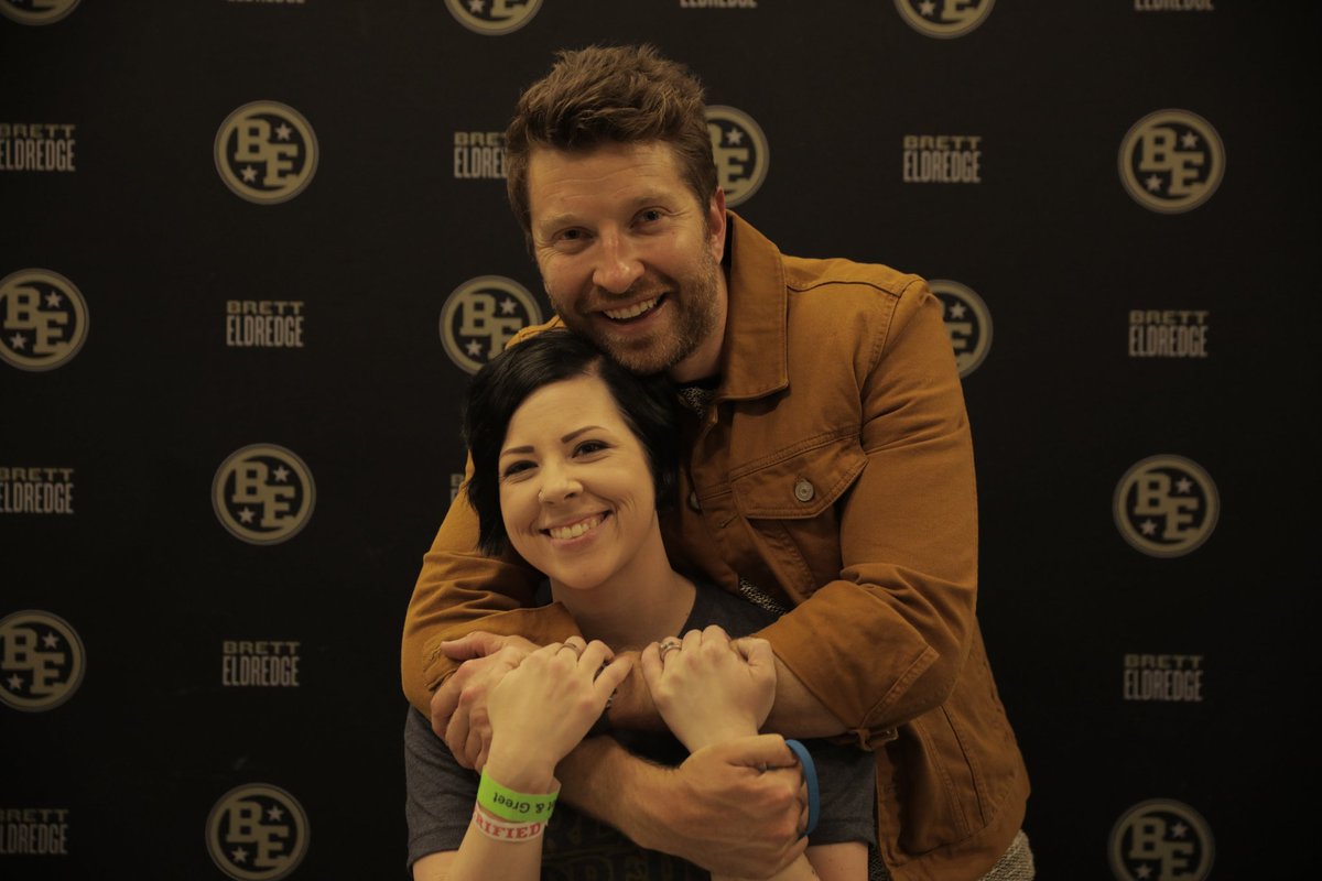 mandamay91's tweet image. Happy Birthday to my bday buddy @bretteldredge ♡♡♡ I love that I get to share this day with you Brett! Hope you have a wonderful bday!