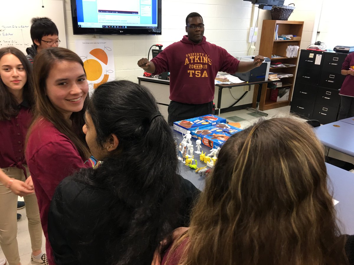 dr_ywong's tweet photo. TSA students @Atkins_HS enjoyed an ice-cream social this week. https://t.co/WZ74Kpzkwl