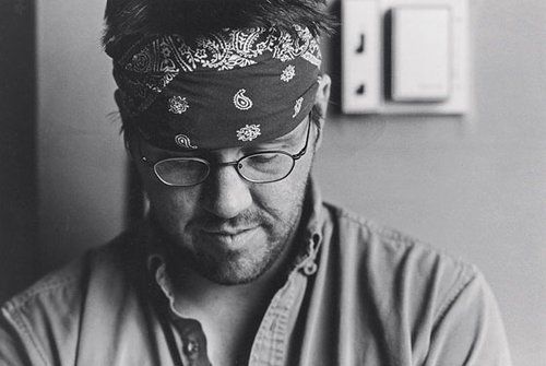 brainpickings's tweet photo. “Our dread of both relationships and loneliness … has to do with angst about death, the recognition that I’m going to die, and die very much alone, and the rest of the world is going to go merrily on without me.”
David Foster Wallace on writing and death https://t.co/bDRkJcDY5s https://t.co/9gbBN4dpCA