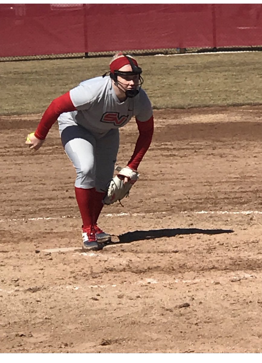 FusionGibson's tweet photo. @lexiiiemarriee getting it done on the mound! https://t.co/BZTn7aYpLq