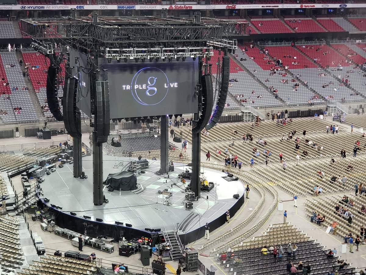 We're here <a href="/garthbrooks/">Garth Brooks</a> so excited to see you.