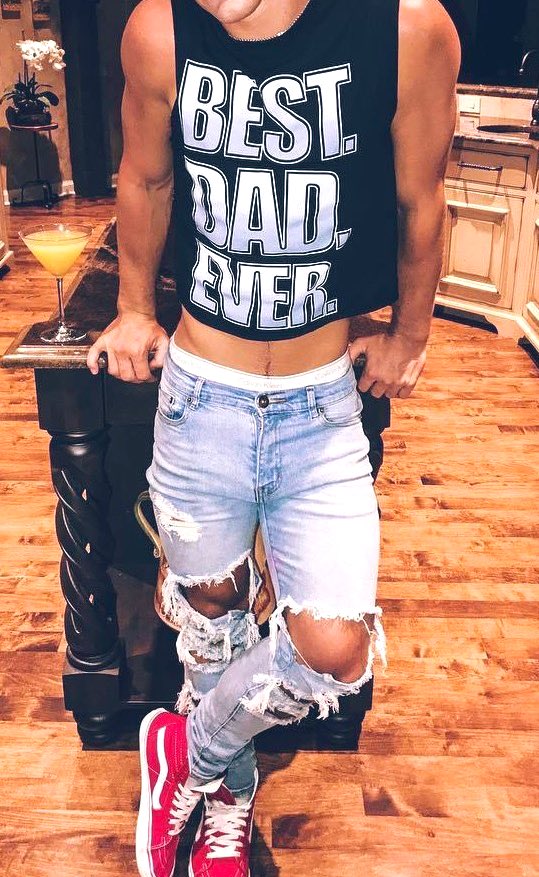 hustlerstudio's tweet photo. We love a good crop toop. Joey and him can take me home. 😜🤤 #JOSIEBDAYBASH https://t.co/yTJzg0ADX2