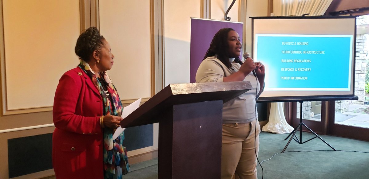 HarrisCoJudge's tweet photo. Today marked the last of our #CivicSaturdays- a series of 7 community engagements aka #TalkingTransition. This week we convened experts, officials &amp; concerned residents to discuss flood mitigation. You can make your voice heard by taking the survey at https://t.co/Jayido9agh https://t.co/G73Iqh1wZ3