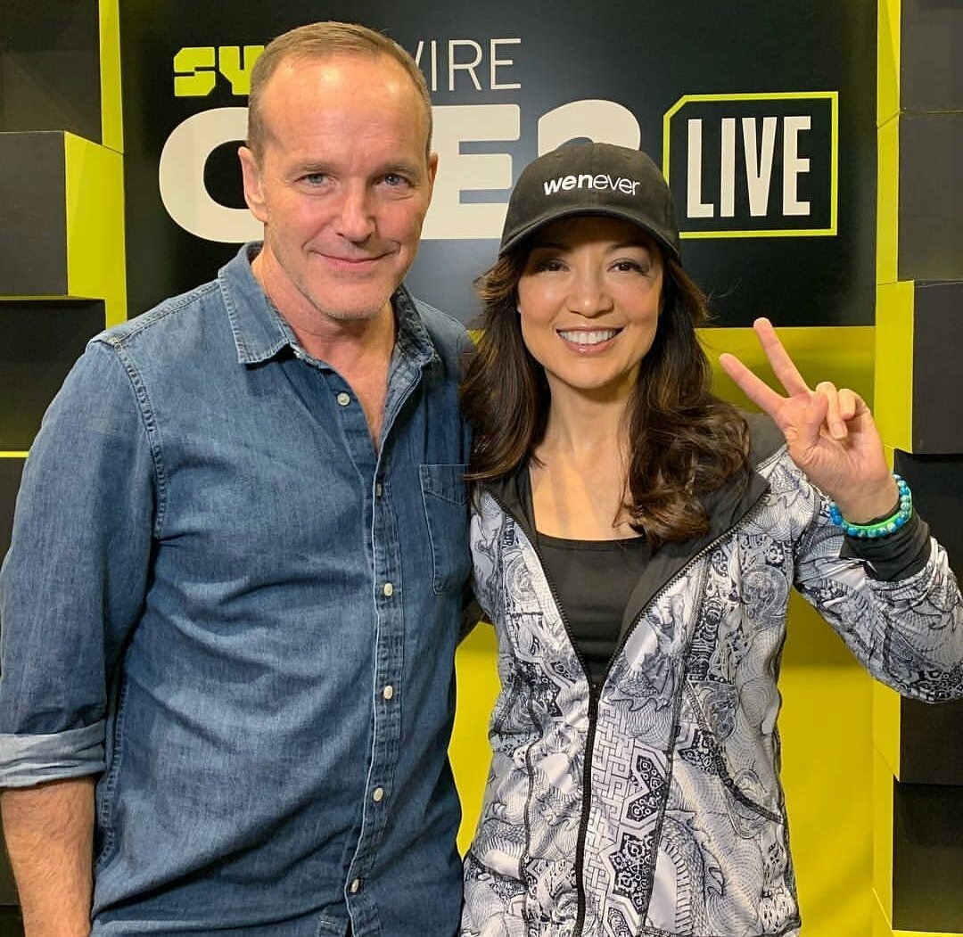 porranero's tweet photo. eu tô muito grata por hoje obrigada mesmo pelos mimos ♥️🌻🥰😍 #AgentsofSHIELD #c2e2 #c2e22019 #Philinda #Claring https://t.co/chyJUJJWdl