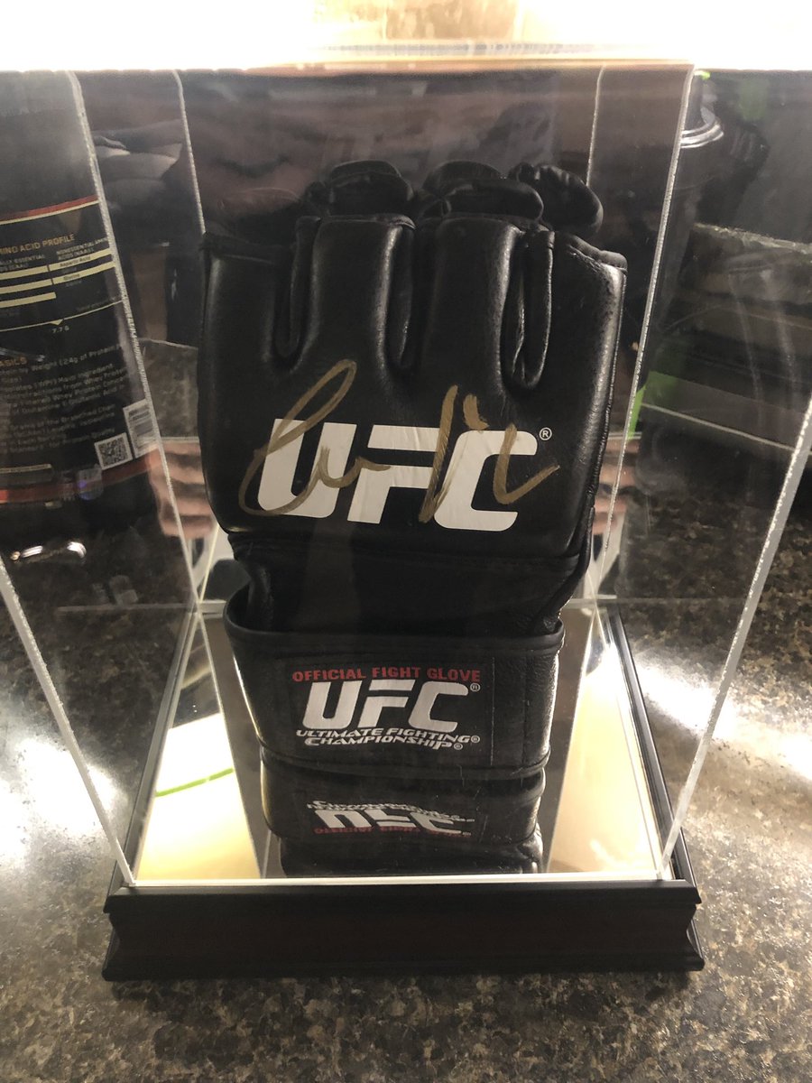 Brenden Starr (@brendenrocks11) on Twitter photo Finally got this damn glove in it’s proper display case!🔥
<a href="/TheNotoriousMMA/">Conor McGregor</a> @Maclifeofficial @ProperWhiskey <a href="/RosssEdmonds/">Ross Edmonds</a> Finally got this damn glove in it’s proper display case!🔥
<a href="/TheNotoriousMMA/">Conor McGregor</a> @Maclifeofficial @ProperWhiskey <a href="/RosssEdmonds/">Ross Edmonds</a>