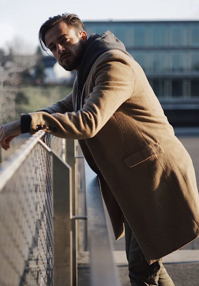 hustlerstudio's tweet photo. OH SHIT. BOSSMAN 1 in the house. Where them chiefs at? We ain’t seen him outside the office, but he looks like he ready to clown. He can get it all night. #JOSIEBDAYBASH https://t.co/YcGXy5Iump