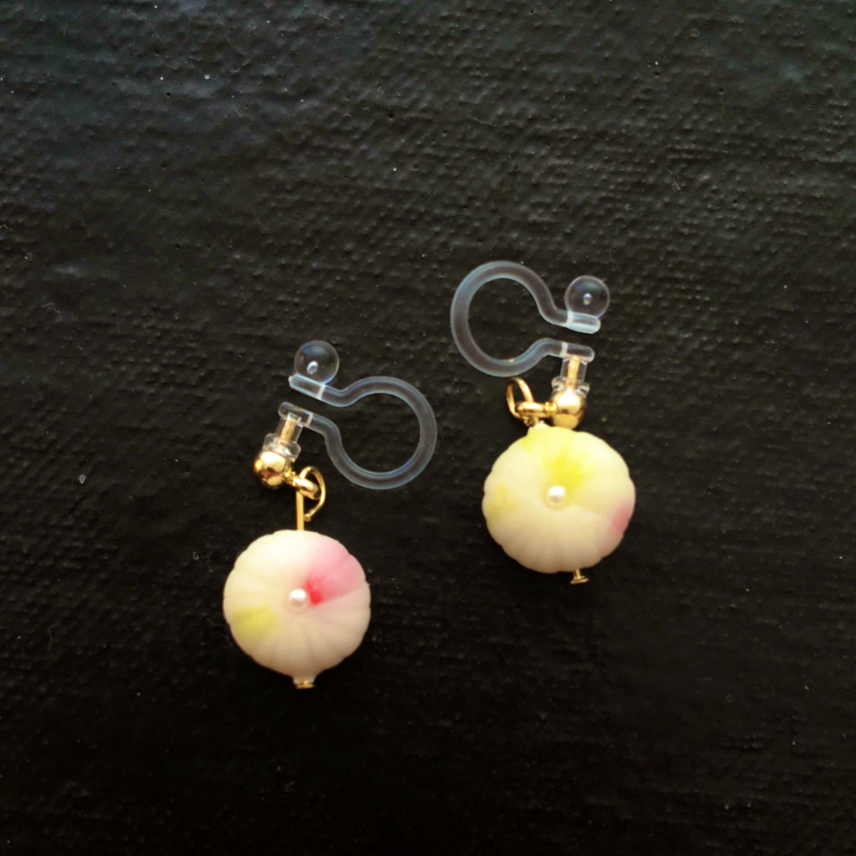 fufumisworks's tweet image. 今日の手仕事
#樹脂粘土 #フェイクスイーツ #和菓子モチーフ #ハンドメイドアクセサリー