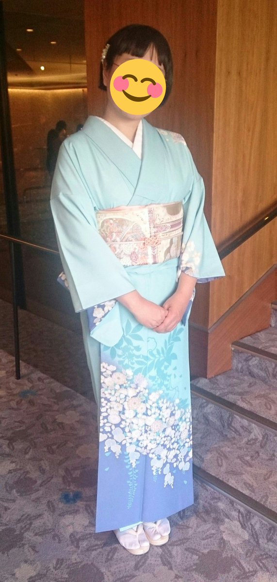 Mayuconokimono Pa Twitter 本日の着物コーデ 友人の結婚式にて ライトブルーの付け下げと母からのお下がりの袋帯で おかっぱでフォーマル着物も今風な感じになってイケるかもと思いました 着物 着物コーデ 付け下げ Kimono