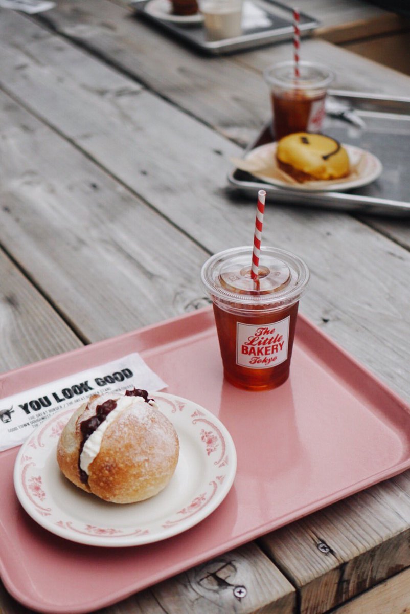 ginwithbing's tweet photo. The Little BAKERY Tokyo คาเฟ่เล็กอบอุ่นย่านฮาราจูกุ เน้นเบเกอรี่สดใหม่จากเตา 🥐🥐 แนะนำไปช่วงเช้าเพราะช่วงบ่ายคนเยอะมาก 😵 @aroii https://t.co/tDa50UUy5i