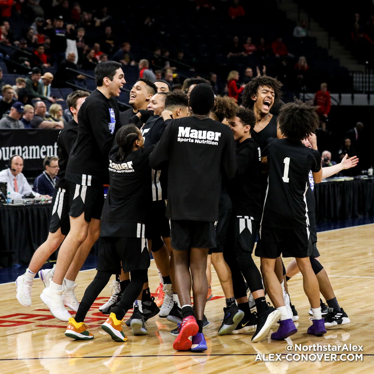 NorthstarAlex's tweet photo. The @HopkinsRoyals are Class AAAA Champions! #MNStateHoops19 https://t.co/JLNXy3fmA7