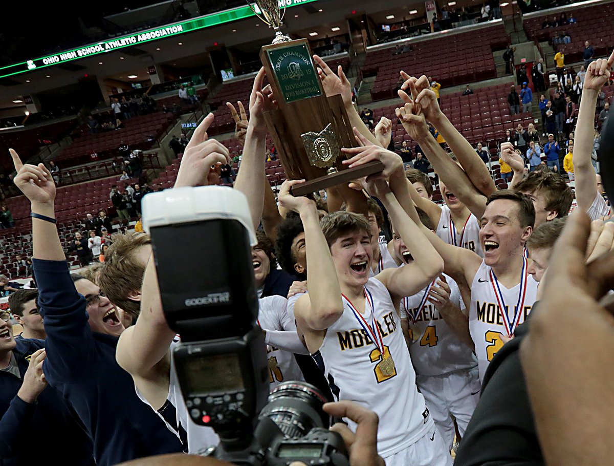 mrfotoman's tweet photo. Moeller players react after defeating St. Vincent-St. Mary for the Division 1 state championship at the Schottenstein Center in Columbus Saturday, March 23, 2019. @mlaughman @EnquirerShelby @ENQSports https://t.co/GKu1H4vegW