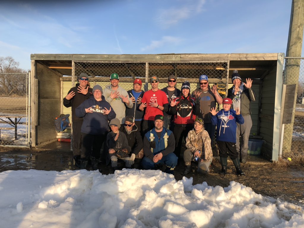 LangbankPlayer's tweet photo. DOA wins its 8th straight snowpitch title and its 12th overall! Each and every one of these I had @d_p_king  by my side. #langbank #DOA #weridetogetherwedietogether https://t.co/lxUIj6dY5c